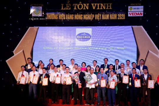 C.P. Việt Nam nhận danh hiệu “Thương hiệu vàng nông nghiệp Việt Nam 2020” - Ảnh 2.