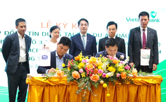 Vietcombank hợp tác toàn diện và tài trợ tín dụng 1.360 tỉ đồng cho REE Corporation - Ảnh 2.