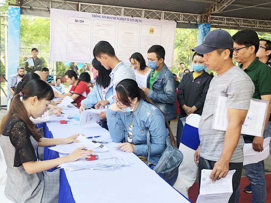 Tài chính, chứng khoán, bất động sản lên ngôi - Ảnh 1.