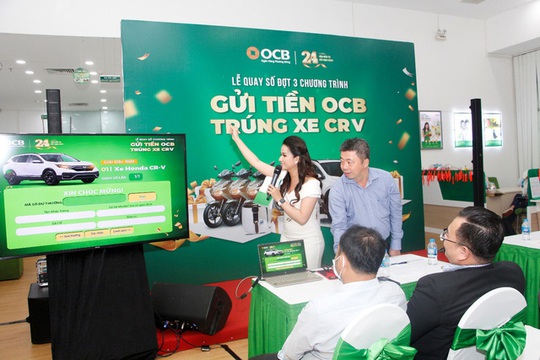 Công bố kết quả quay số cuối kỳ chương trình khuyến mãi “Gửi tiền OCB - Trúng xe CRV”  - Ảnh 1.