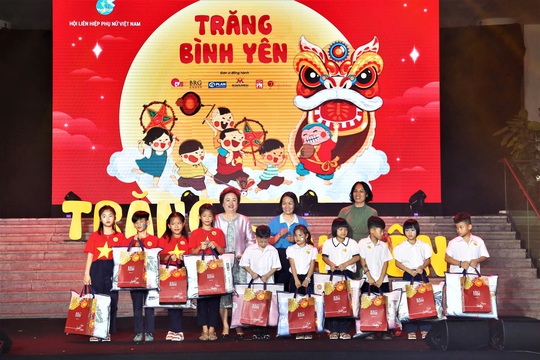 Tập đoàn BRG góp Trăng Bình yên tới trẻ em có hoàn cảnh đặc biệt - Ảnh 2.