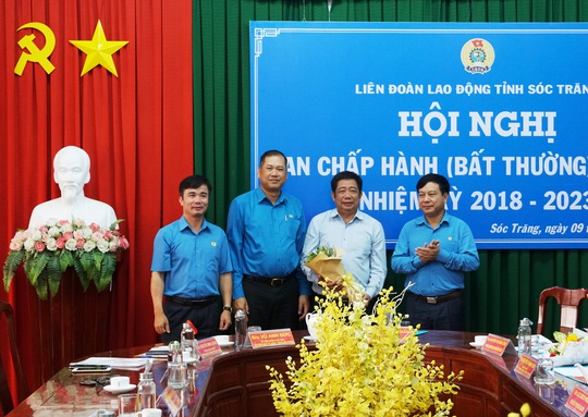 Hiệu trưởng Trường Chính trị làm Chủ tịch LĐLĐ tỉnh Sóc Trăng - Ảnh 3.
