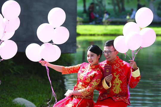 Hôn nhân hai đầu ở Trung Quốc - Ảnh 1.
