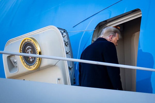 Điều Nhà Trắng không tiết lộ về người cuối cùng được ông Trump ân xá - Ảnh 1.