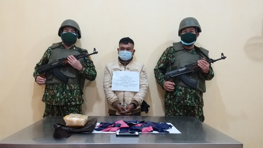 Bắt người từ Lào đưa 10.000 viên ma túy qua biên giới Việt Nam - Ảnh 2.