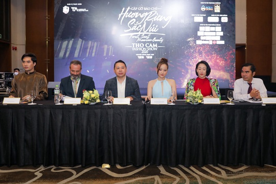 Tổ chức thành công chuỗi sự kiện nổi bật  Lễ hội Văn hóa Thổ cẩm Việt Nam lần 2 năm 2020 - Ảnh 4.