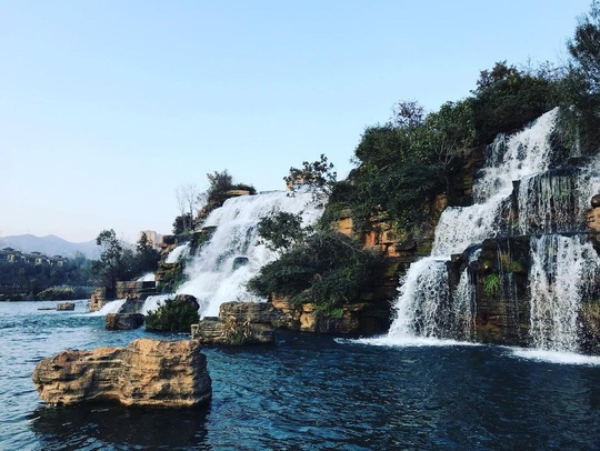 Vẻ đẹp của thác nước nhân tạo lớn nhất châu Á - Ảnh 5.