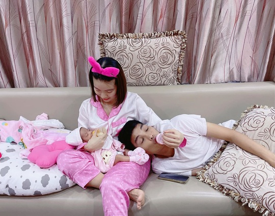 Mạc Văn Khoa: Không có gì hạnh phúc bằng được chăm vợ đẻ - Ảnh 2.