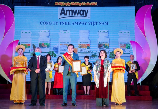 Amway Việt Nam nhận giải thưởng “Sản phẩm vàng vì sức khỏe cộng đồng” - Ảnh 1.