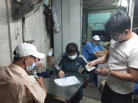 Công ty TNHH Asia Garment tạm ứng cho công nhân 1 triệu đồng/người - Ảnh 2.