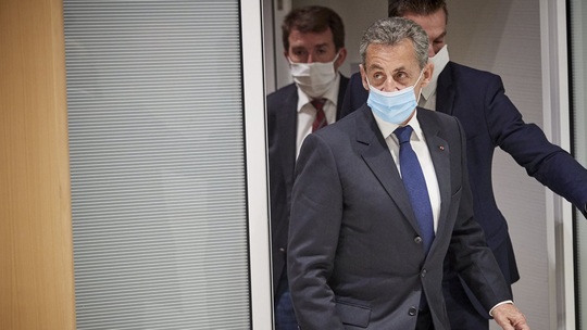 Cựu Tổng thống Pháp Nicolas Sarkozy nhận án tù - Ảnh 1.