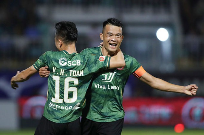 CLB TP HCM khó có điểm ở sân Bình Dương - Ảnh 1. CLB TP HCM khó có điểm ở sân Bình Dương - Ảnh 1.