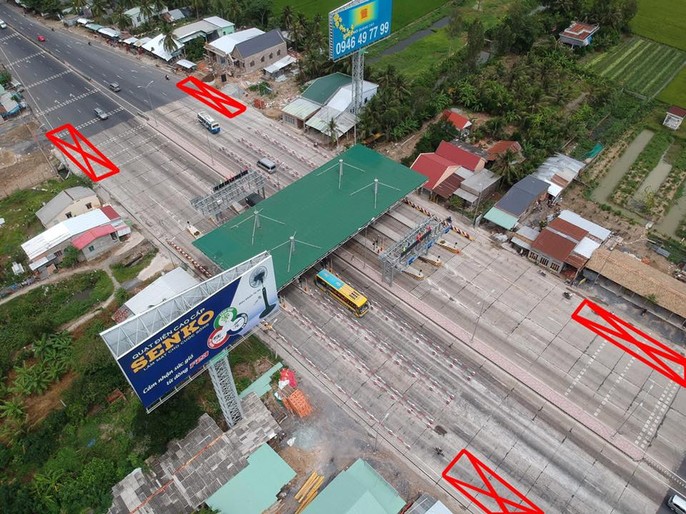 Trạm Cai Lậy dành làn chờ cho tài xế đưa tiền lẻ