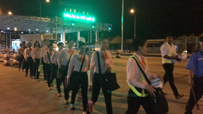 Vỡ òa niềm vui khi BOT Cai Lậy tạm dừng thu phí - Ảnh 6. Vỡ òa niềm vui khi BOT Cai Lậy tạm dừng thu phí - Ảnh 6.