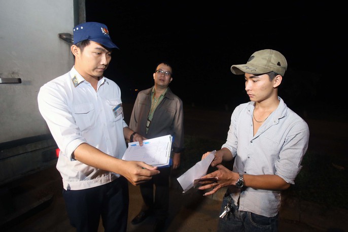 Thịt heo không rõ nguồn gốc vẫn tràn vào TP HCM - Ảnh 8. Thịt heo không rõ nguồn gốc vẫn tràn vào TP HCM - Ảnh 8.