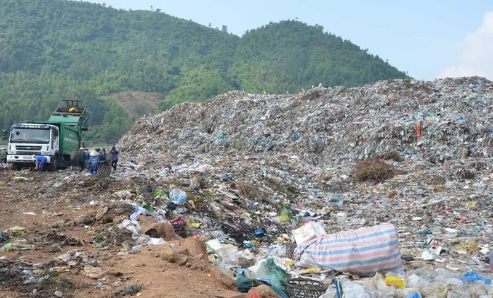 Đà Nẵng quyết nâng cấp bãi rác Khánh Sơn để giải quyết ô nhiễm - Ảnh 1.
