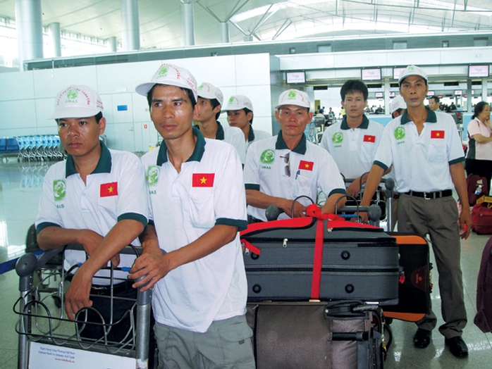 Lao động Việt Nam trước giờ lên đường đi xuất khẩu lao động ở nước ngoài ẢNH: Internet