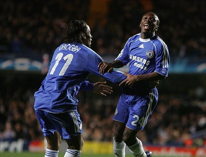 Đến Pheonix Rising, Drogba sẽ được chơi bên cạnh đồng đội cũ ở Chelsea là Shaun Wright-Phillips