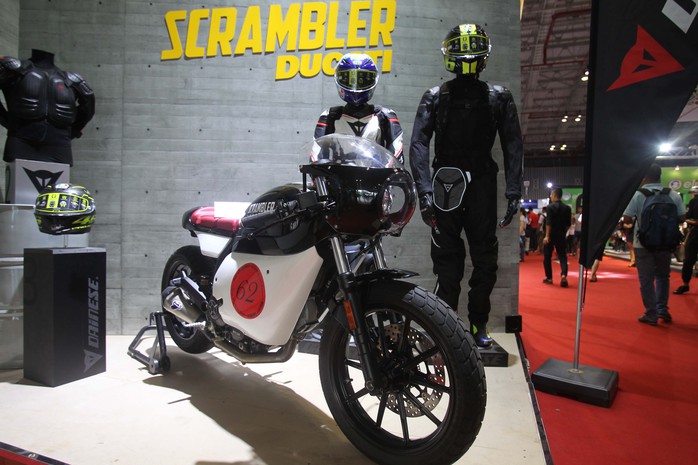 Mô tô cổ điển gây sốt tại Motor show 2017 - Ảnh 12. Mô tô cổ điển gây sốt tại Motor show 2017 - Ảnh 12.