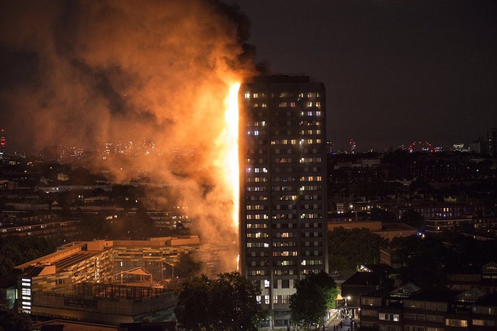 Đám cháy kinh hoàng nuốt chửng tòa nhà 27 tầng ở London - Ảnh 6.