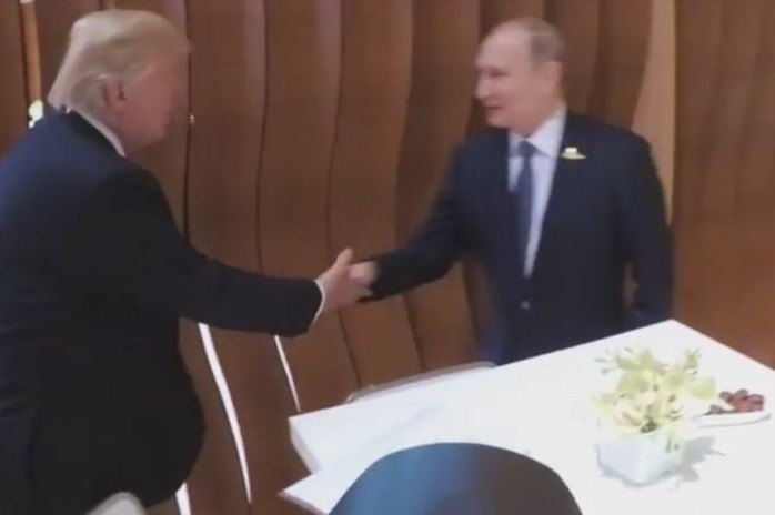 Tổng thống Mỹ - Nga lần đầu gặp nhau - Ảnh 3.