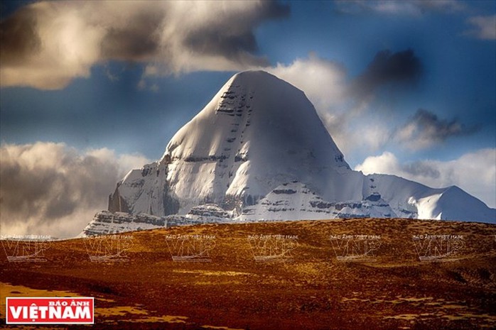 Hành trình chiêm bái ngọn núi thiêng Kailash ở Tây Tạng - Ảnh 1. Hành trình chiêm bái ngọn núi thiêng Kailash ở Tây Tạng - Ảnh 1.