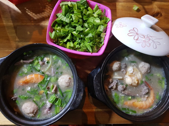 Người Sài Gòn ăn cháo Tiều trứ danh bằng thố đất - Ảnh 1. Người Sài Gòn ăn cháo Tiều trứ danh bằng thố đất - Ảnh 1.
