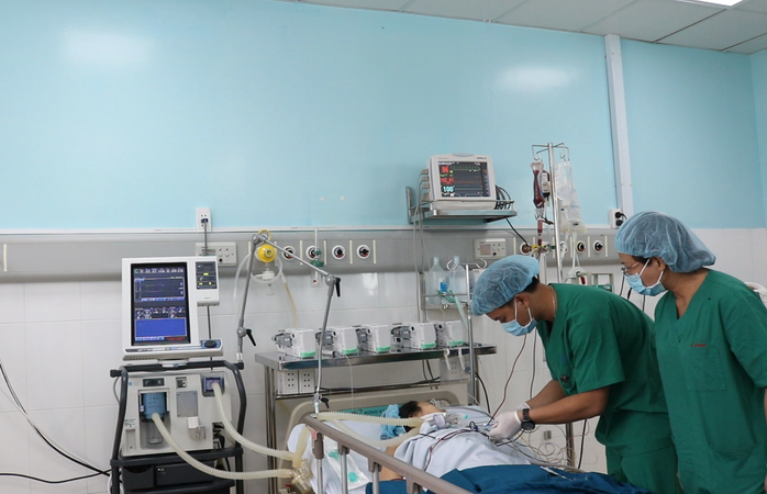 Ca mổ tim tại bệnh viện tuyến huyện đầu tiên cả nước - Ảnh 2.