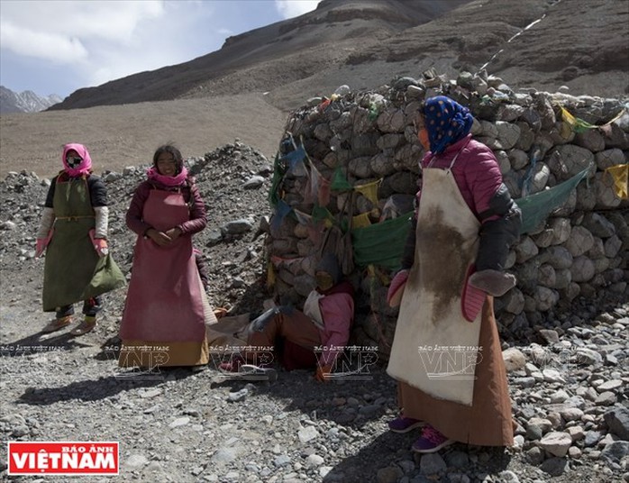 Hành trình chiêm bái ngọn núi thiêng Kailash ở Tây Tạng - Ảnh 11. Hành trình chiêm bái ngọn núi thiêng Kailash ở Tây Tạng - Ảnh 11.