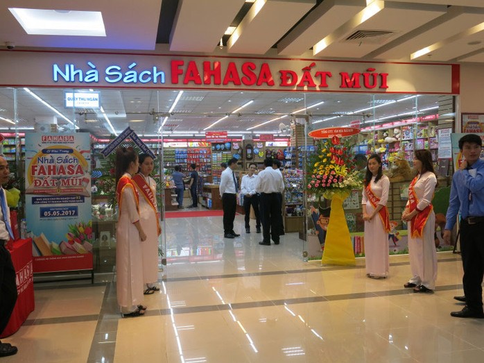 FAHASA đánh dấu nhà sách thứ 100 - Ảnh 1.