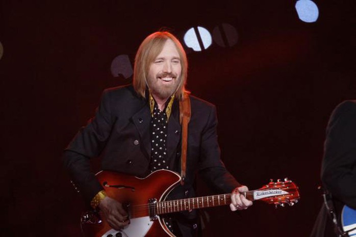 Thế giới vĩnh biệt ngôi sao nhạc rock Tom Petty - Ảnh 1.