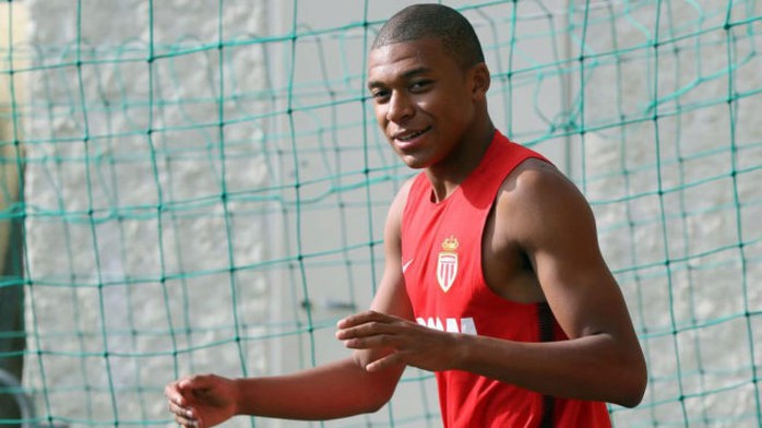 Real đạt thỏa thuận mua Mbappe với giá kỷ lục - Ảnh 1.