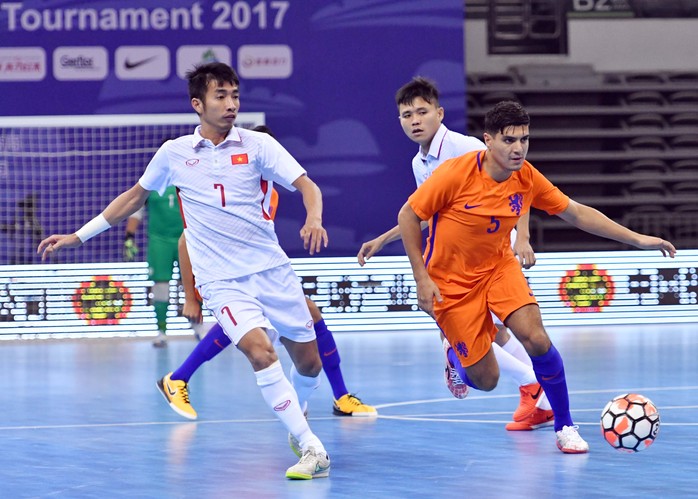 
Cầm hòa Hà Lan 2-2, tuyển futsal Việt Nam xếp hạng ba ở giải futsal tứ hùng Trung Quốc
