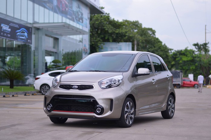 Liên tục giảm giá, ô tô cỡ nhỏ ngày càng rẻ - Ảnh 1. Liên tục giảm giá, ô tô cỡ nhỏ ngày càng rẻ - Ảnh 1.