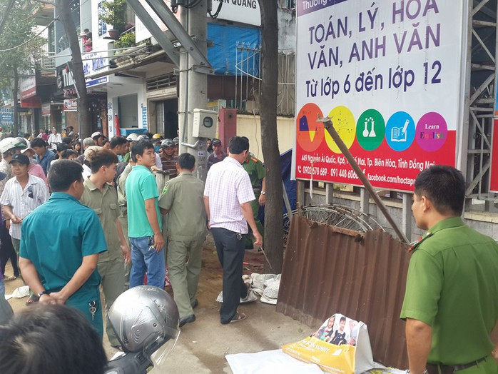 Một người chết trên vũng máu, cơ thể nhiều vết cắt - Ảnh 1. Một người chết trên vũng máu, cơ thể nhiều vết cắt - Ảnh 1.