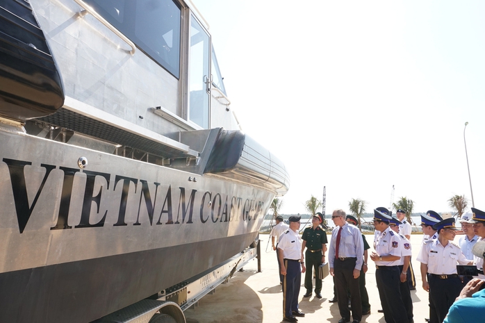 Mỹ bàn giao 6 xuồng tuần tra cao tốc cho Cảnh sát Biển Việt Nam - Ảnh 2.