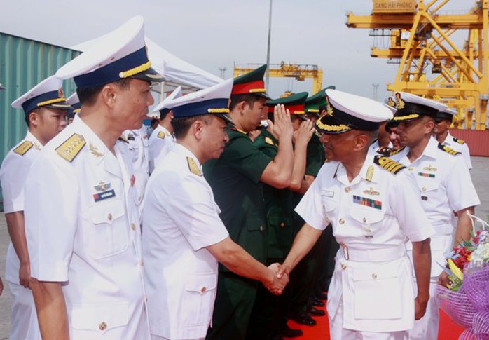Tàu Hải quân Ấn Độ thăm thành phố Hải Phòng - Ảnh 3.