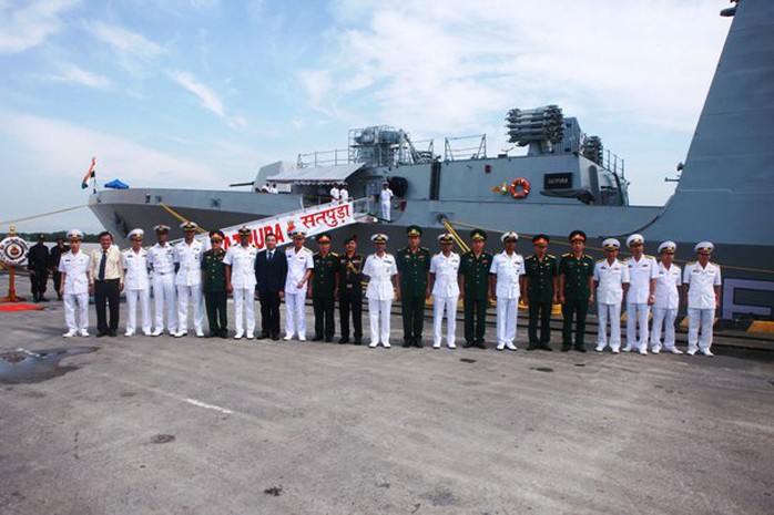 Tàu Hải quân Ấn Độ thăm thành phố Hải Phòng - Ảnh 5.