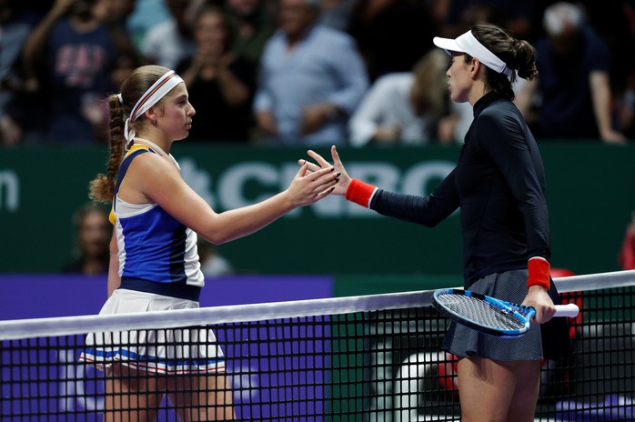 Muguruza xinh đẹp ghi điểm tại WTA Finals - Ảnh 2.