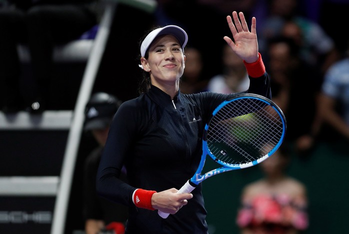 Muguruza xinh đẹp ghi điểm tại WTA Finals - Ảnh 1.