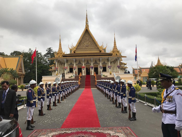 Trang trọng lễ đón Tổng Bí thư tại Hoàng cung Campuchia - Ảnh 14.