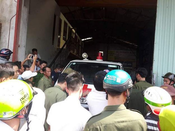 Cháy xưởng bánh kẹo ở Hà Nội, 8 người tử vong - Ảnh 3.