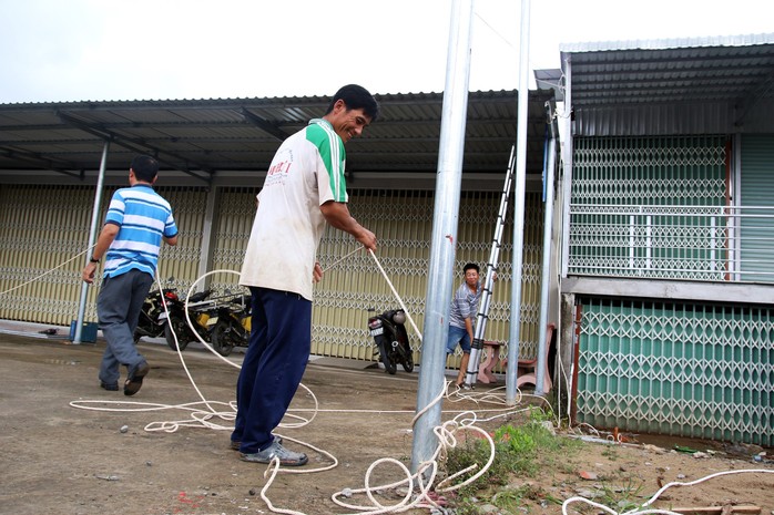 Người Cà Mau yên bình và rạng rỡ sau khi bão Tembin tan - Ảnh 6.