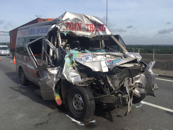 Tai nạn nghiêm trọng ở cao tốc TP HCM - Long Thành - Ảnh 2.