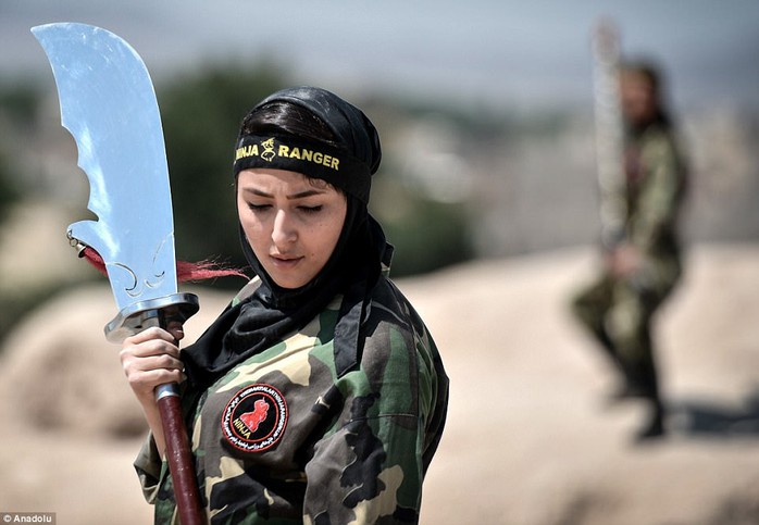 Iran: Đào tạo 4.000 nữ ninja trong sa mạc - Ảnh 9.