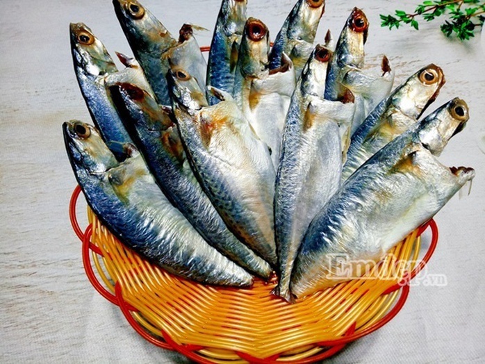 Trời mưa ăn cá nục kho măng đậm đà, cả nhà ngon cơm - Ảnh 3. Trời mưa ăn cá nục kho măng đậm đà, cả nhà ngon cơm - Ảnh 3.