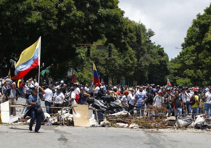 Bầu cử hội đồng lập hiến Venezuela: 15 người chết - Ảnh 4.