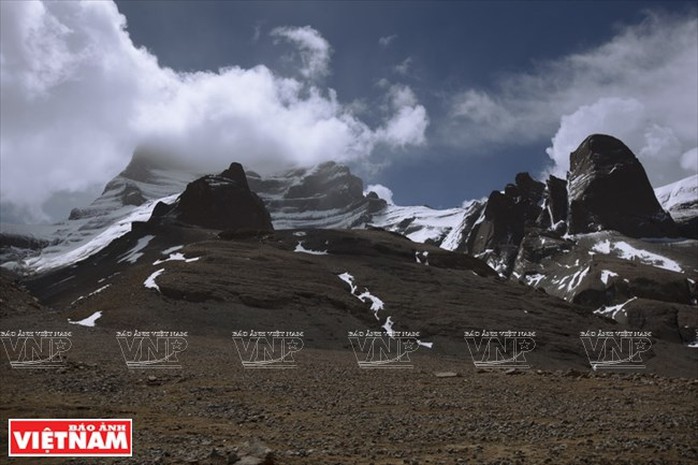 Hành trình chiêm bái ngọn núi thiêng Kailash ở Tây Tạng - Ảnh 3. Hành trình chiêm bái ngọn núi thiêng Kailash ở Tây Tạng - Ảnh 3.