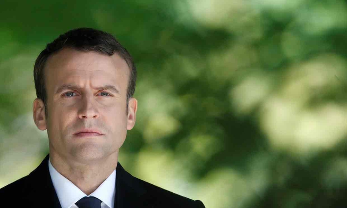 Cựu nữ sĩ đấu bò vào đội của ông Macron - Ảnh 1.