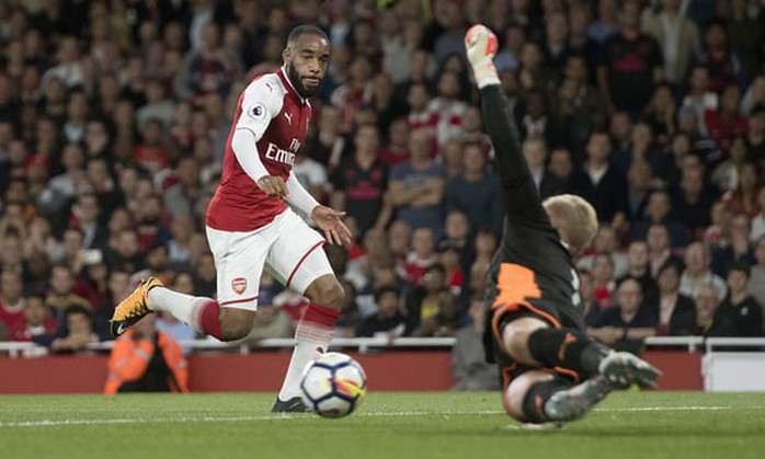 Nổ súng trận mở màn, Lacazette lập kỷ lục Premier League - Ảnh 1.